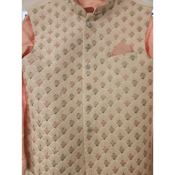 Men Kurta Set - White Pink & Golden Kurta &‎ Churidar w/Embroidered Nehru Jacket - Picture 2 of 6